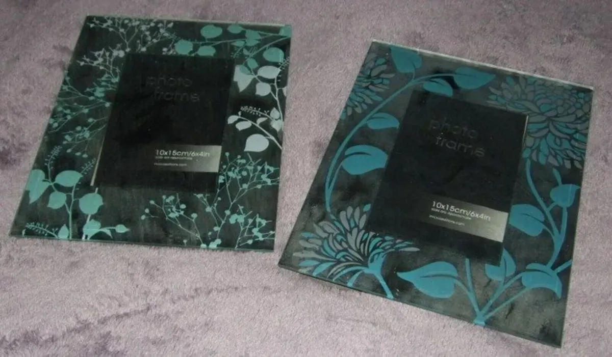 BNWT Harrods Glass Photo Frames - Image 1