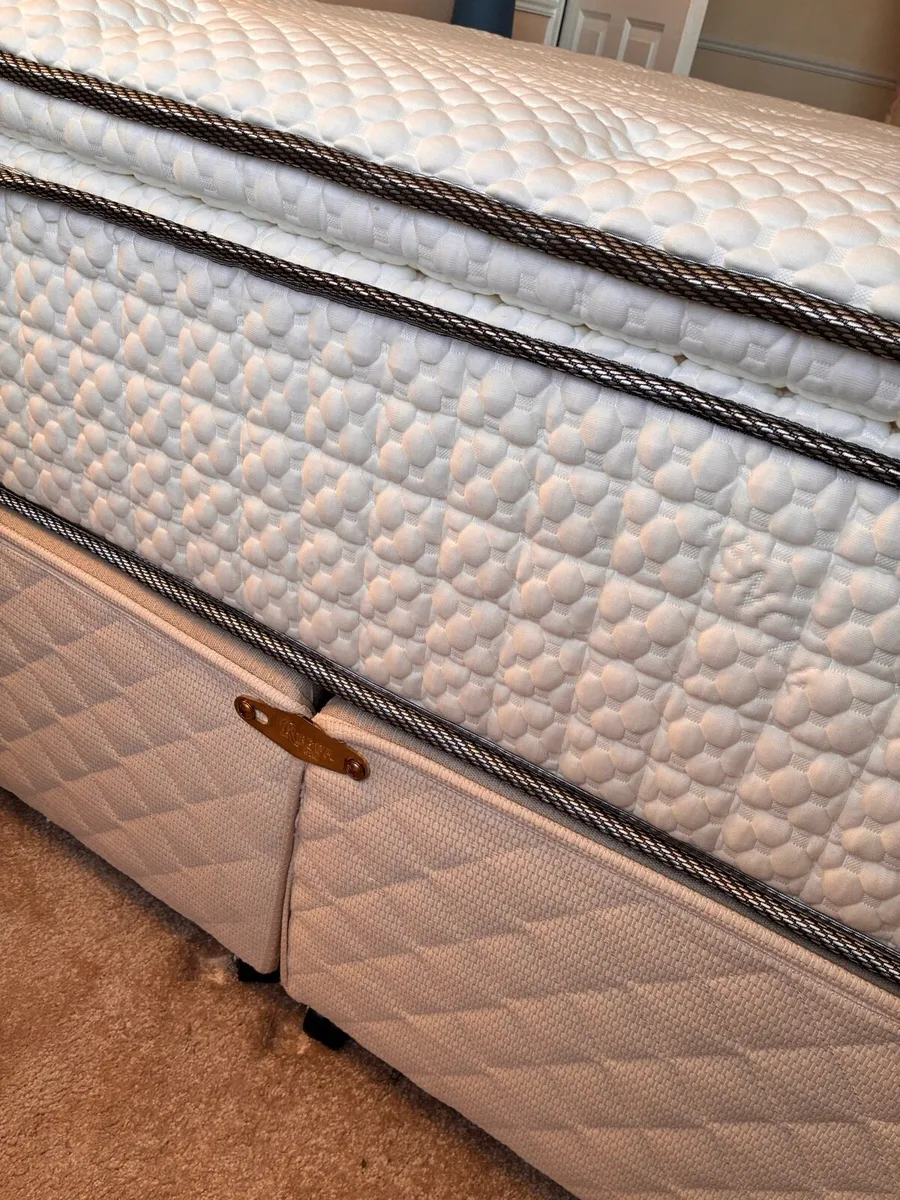 King bed with brand new quality mattress - Image 2