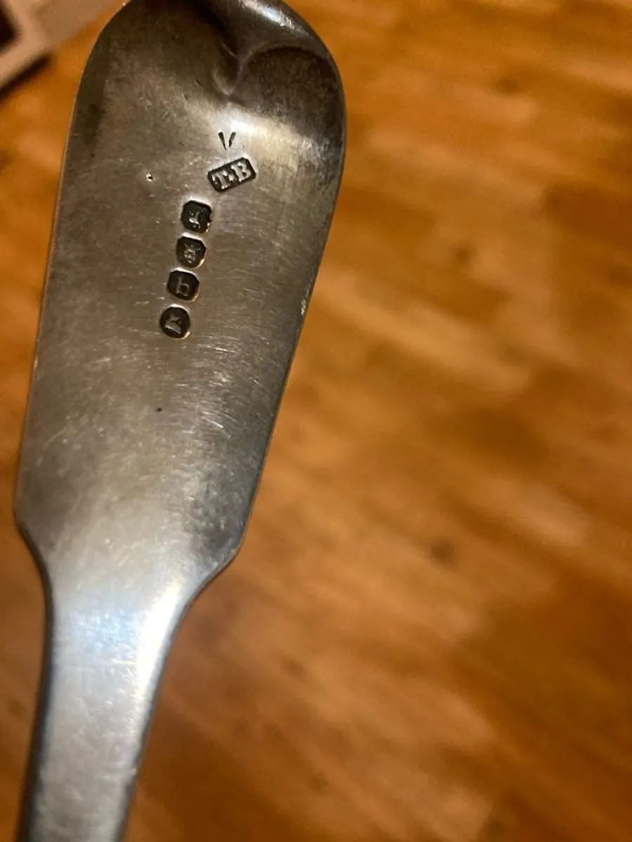 Very large sterling spoon made in 1817. - Image 4