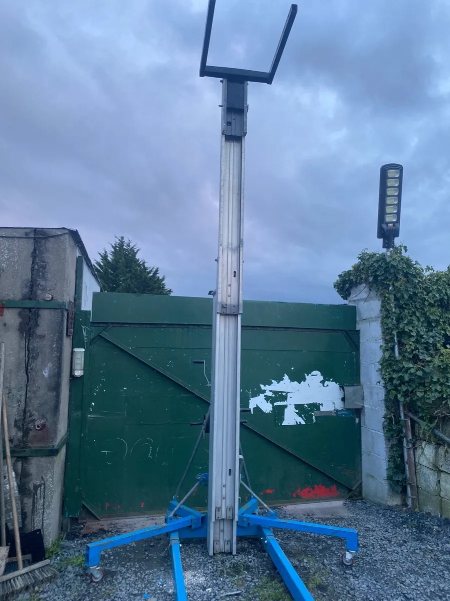 Genie SLA25 SUPER-ADVANTAGE  LIFT - Image 3