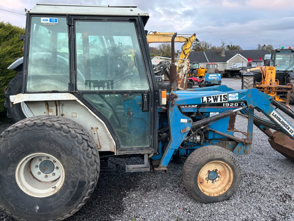 Ford 1920 compact tractor & loader - Image 2