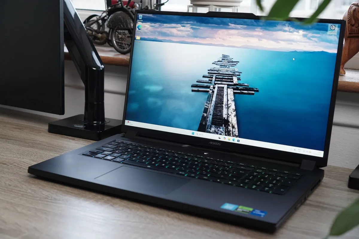 Gigabyte Aorus 17.3" 360Hz Gaming Laptop |RTX 4060 - Image 1