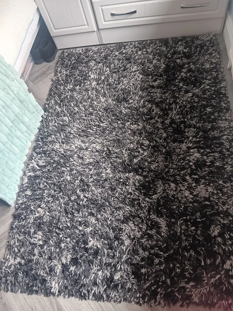 Dark, medium and light grey mottled shaggy Kukoon - Image 2