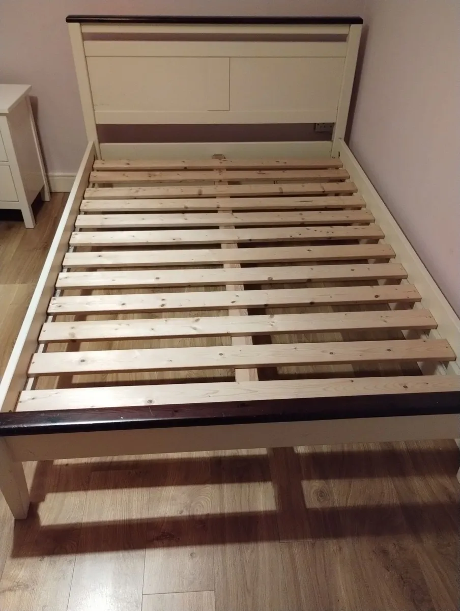1 King size + 2 Double size beds - Image 3