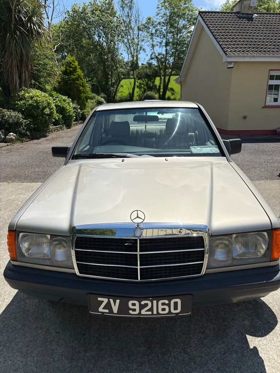 Vintage 1988 Mercedes Benz - Image 3