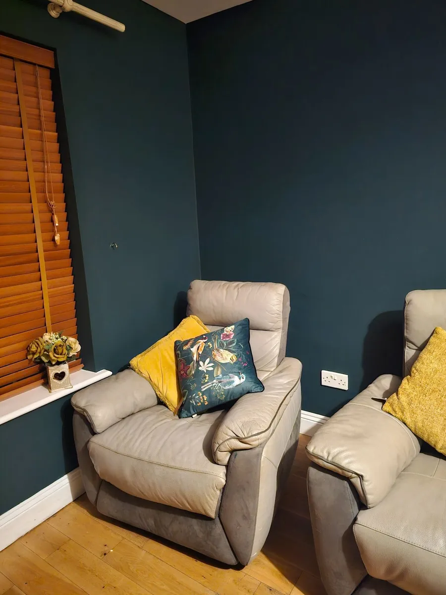 Recliner leather Couch and Armchair - Image 2