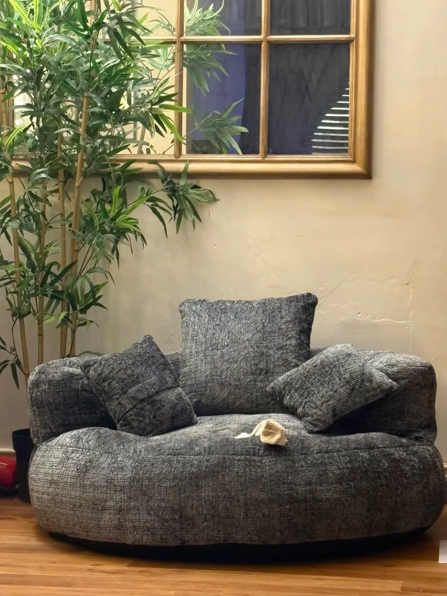 Sofa chair - Image 1