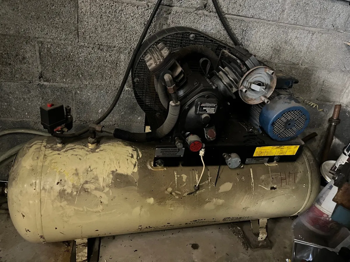 Air compressor - Image 2