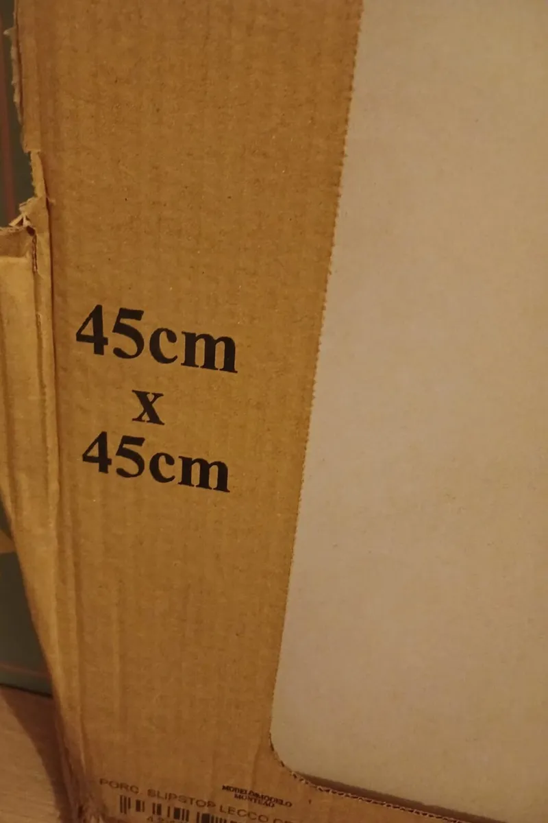 Bathroom floor tiles - Image 3