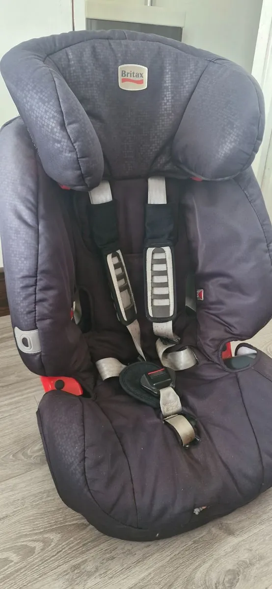 Child car seat - Image 1