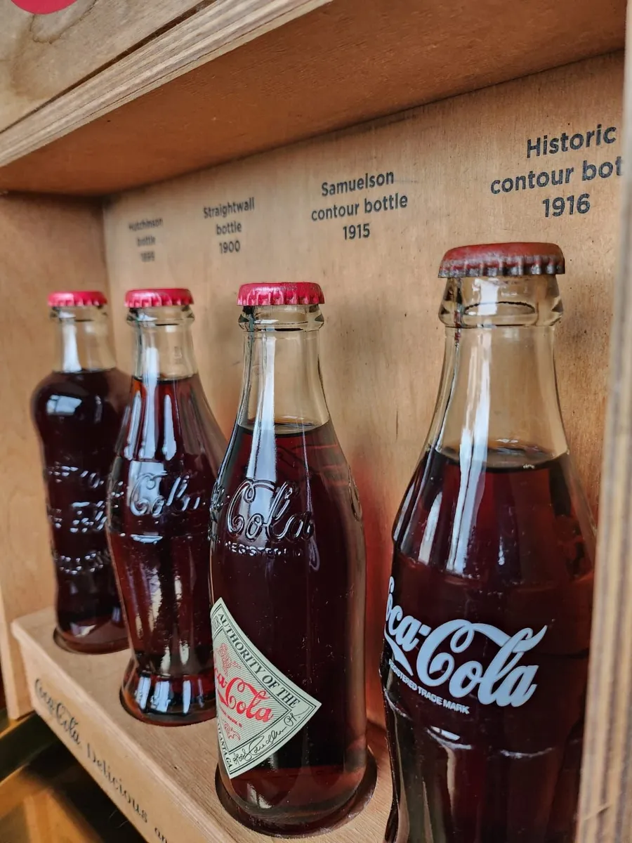Coca‑Cola 125 Years Commemorative Box Set - Image 3