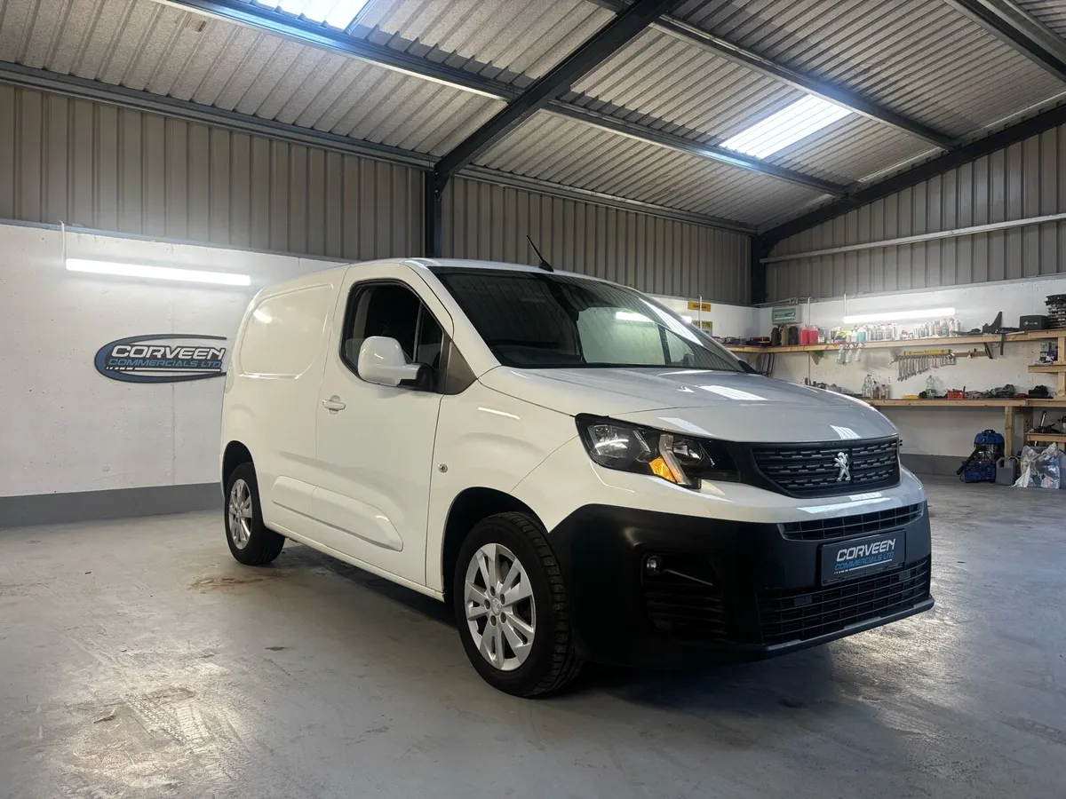 2019 Peugeot Partner Asphalt 100bhp - Image 3