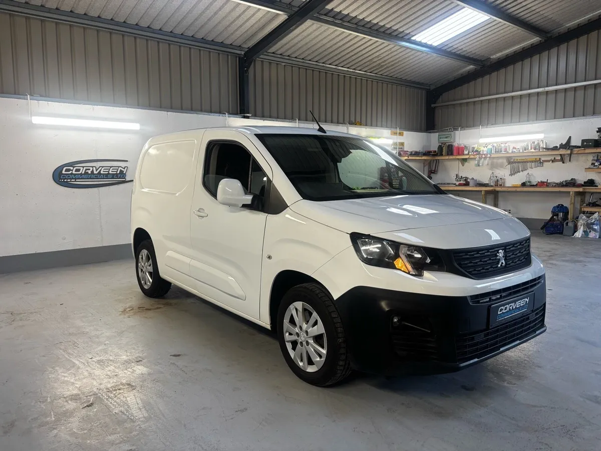 2019 Peugeot Partner Asphalt 100bhp - Image 1