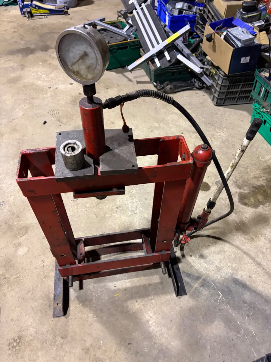 Hydraulic Press – Floor Standing - Image 2