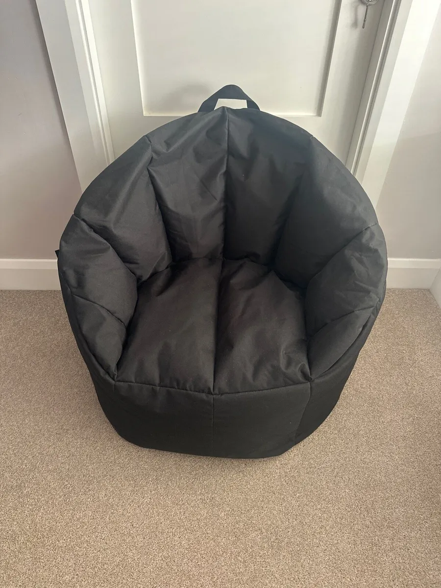 Snug beanbag chair - Image 1