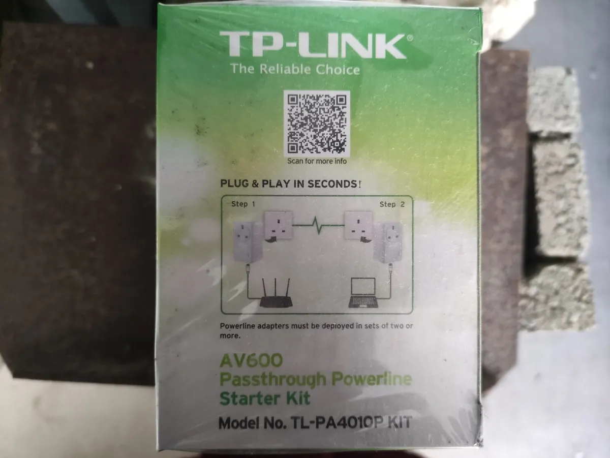 TPLink AV600 Power line adapter / WiFi extender - Image 1