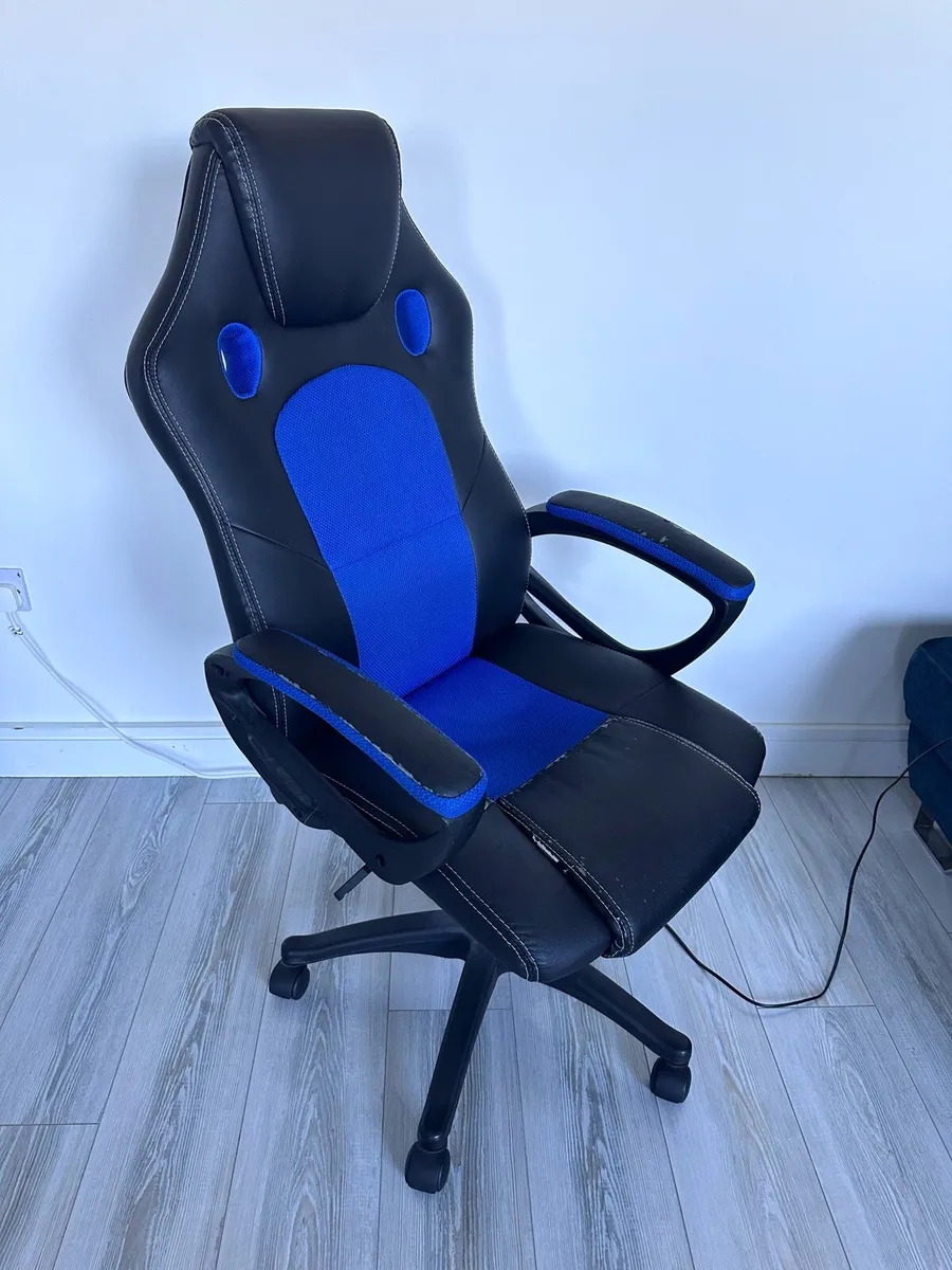 Free office chair + table - Image 2