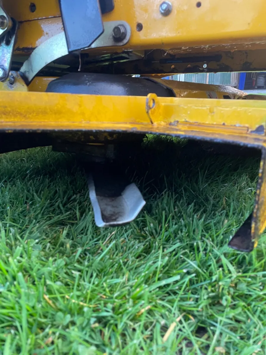 Lawn mower - Image 3