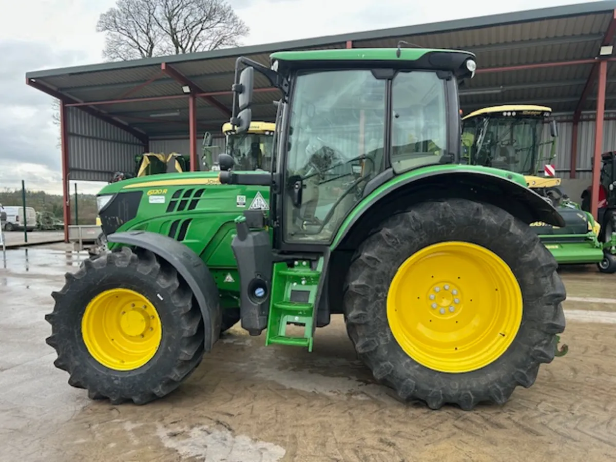 John Deere 6120R - Image 2