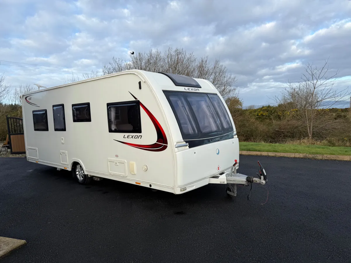 2018 Lunar Lexon 590 - Image 2