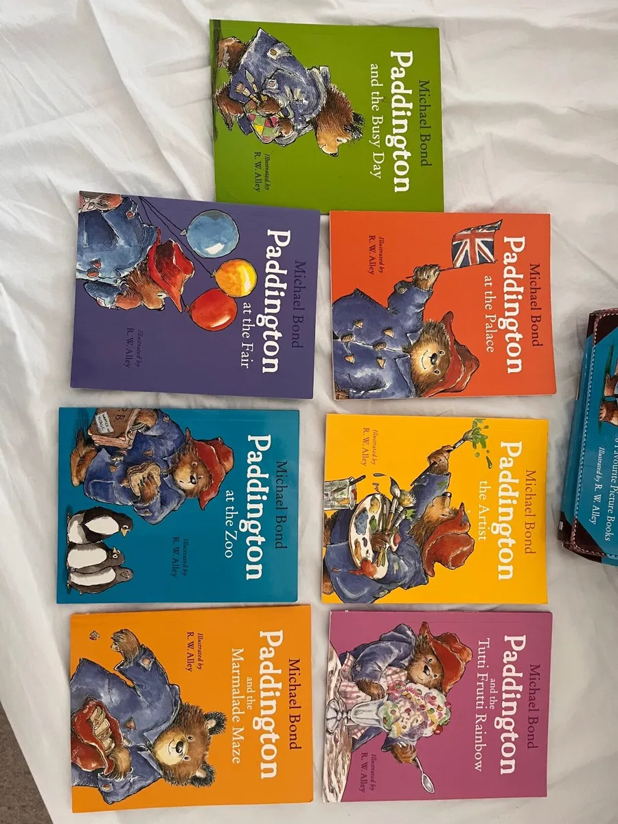 Paddington x 7 and pouch - Image 2