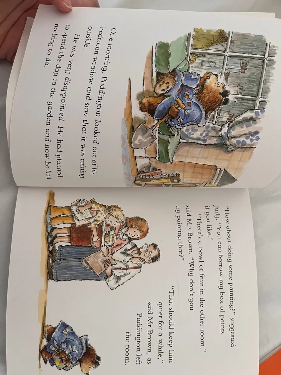 Paddington x 7 and pouch - Image 4