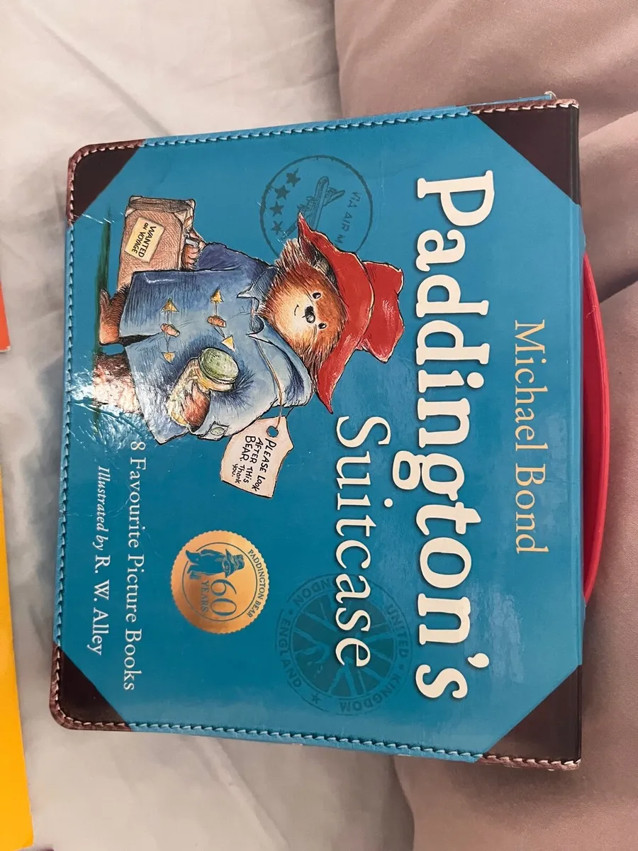 Paddington x 7 and pouch - Image 1