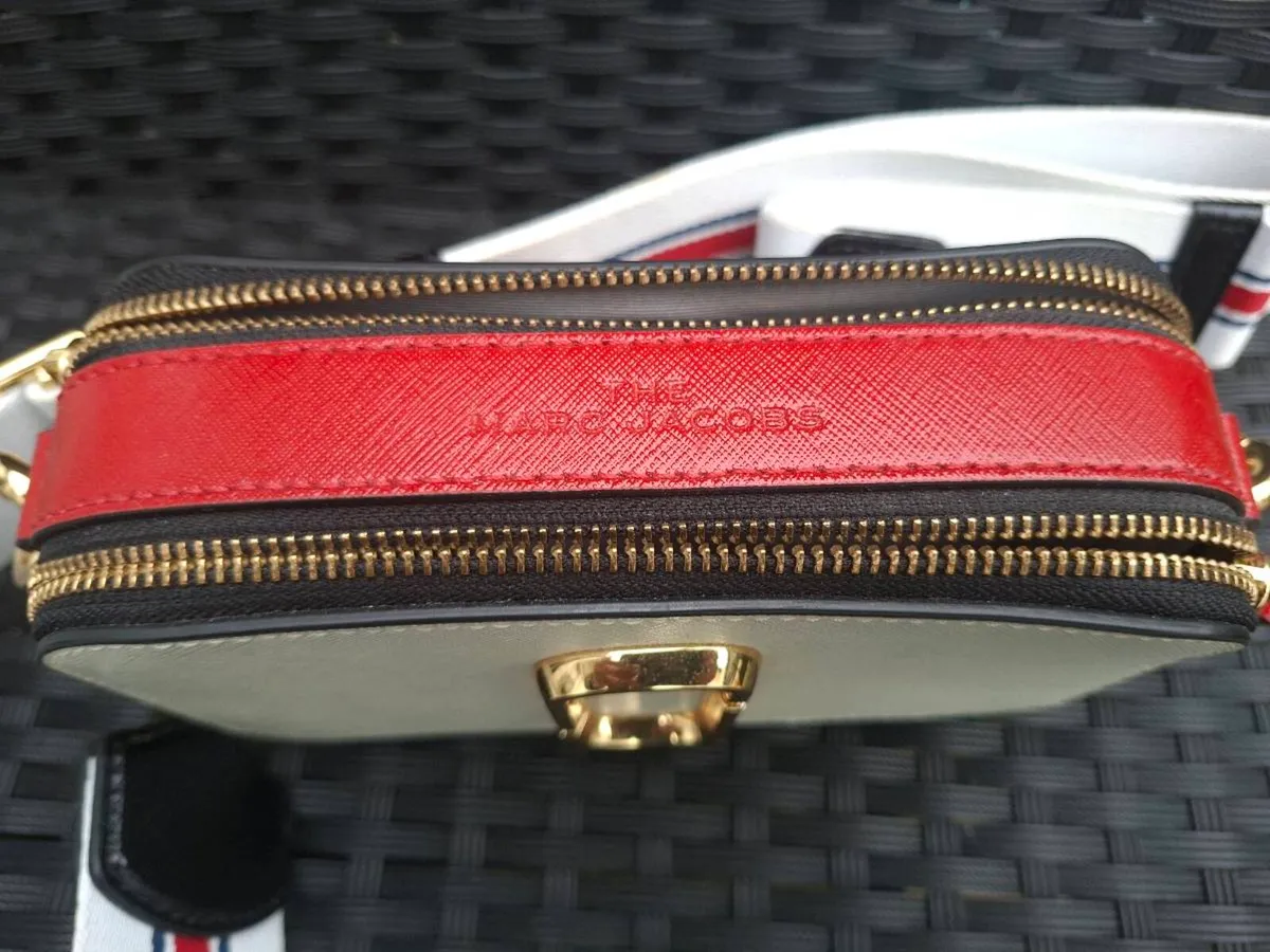 Official (not knockoff) Marc Jacobs Snapshot Bag - Image 4