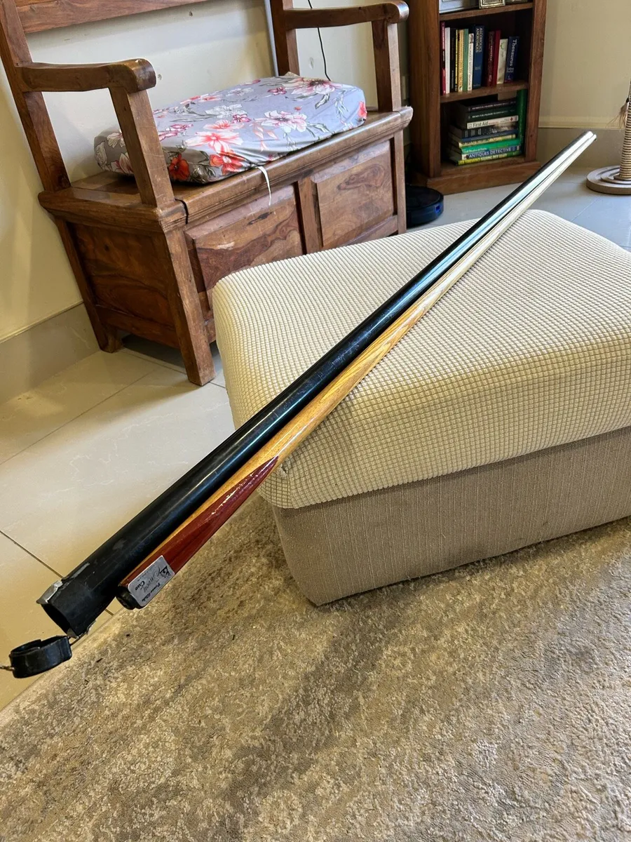 Powerglide Envoy one piece snooker cue - Image 1