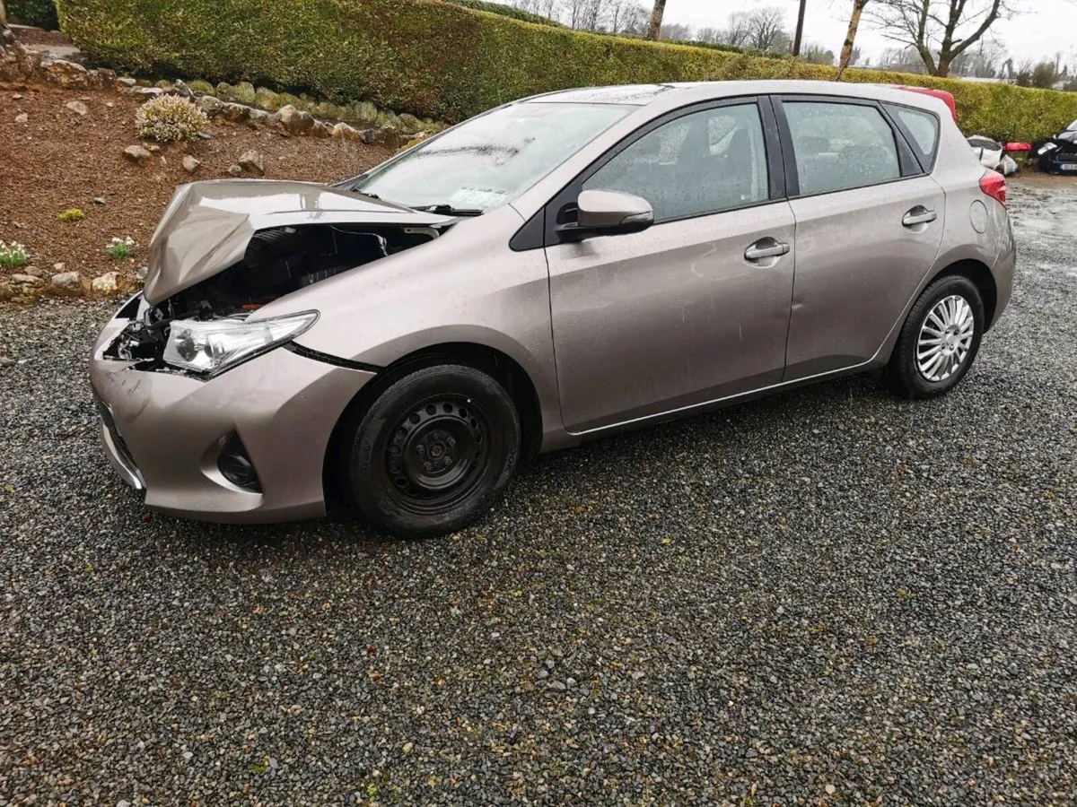 131 Toyota Auris - Image 1