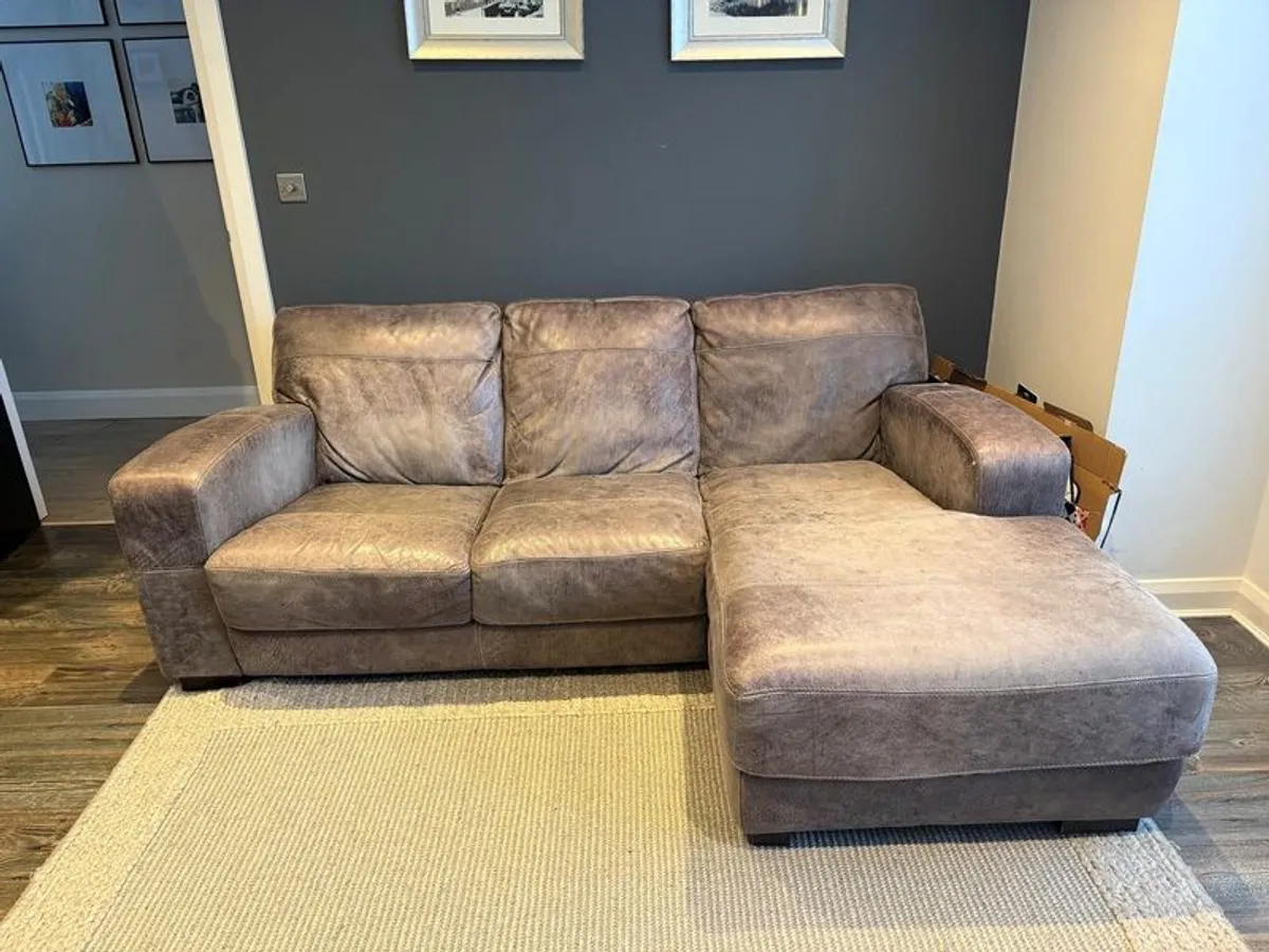 Navy 3 seater leather couch and single armchair - Image 3
