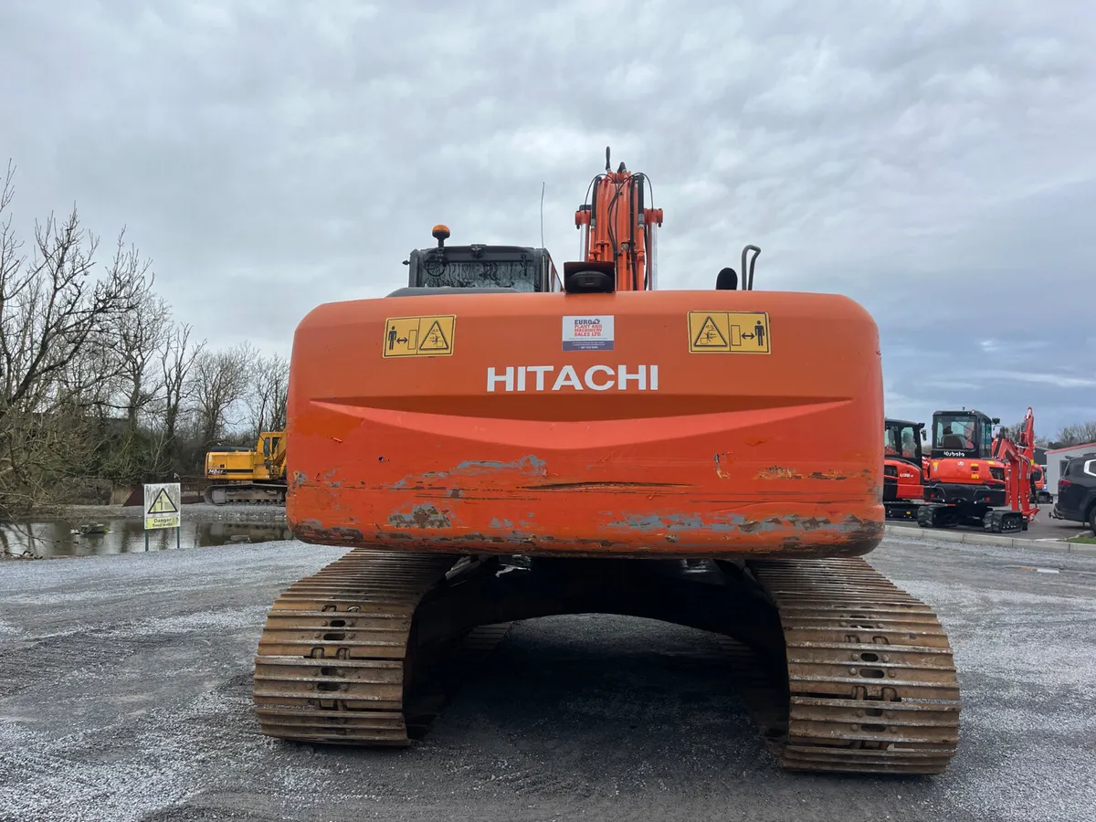 2010 Hitachi ZX210LC-3 - Image 4