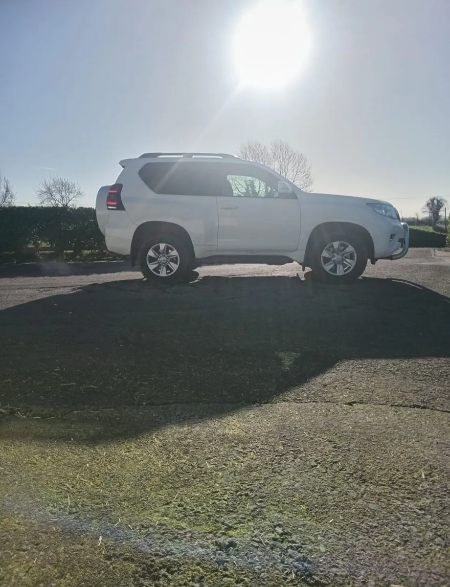 Toyota Land Cruiser 2023 - Image 3