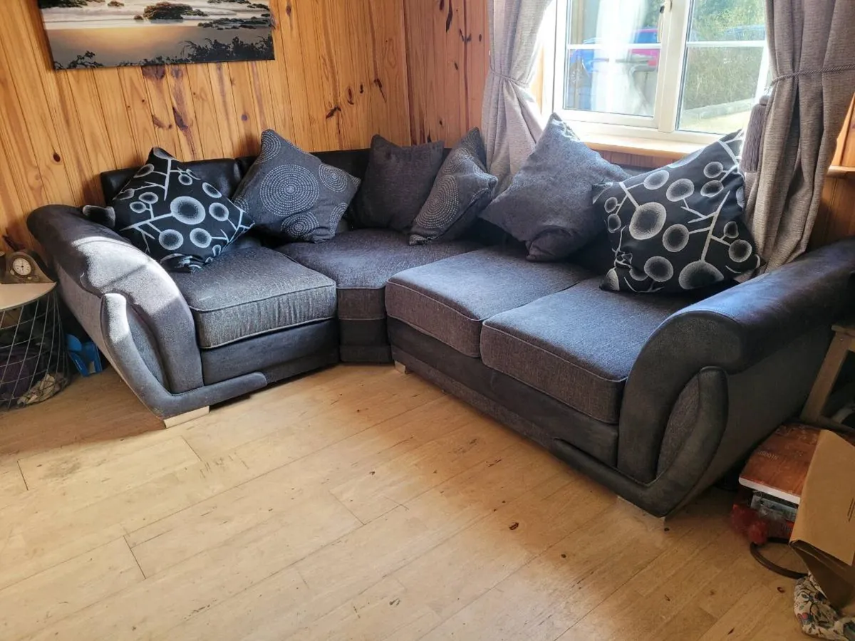 Corner sofa and 2 seater sofa - Image 1
