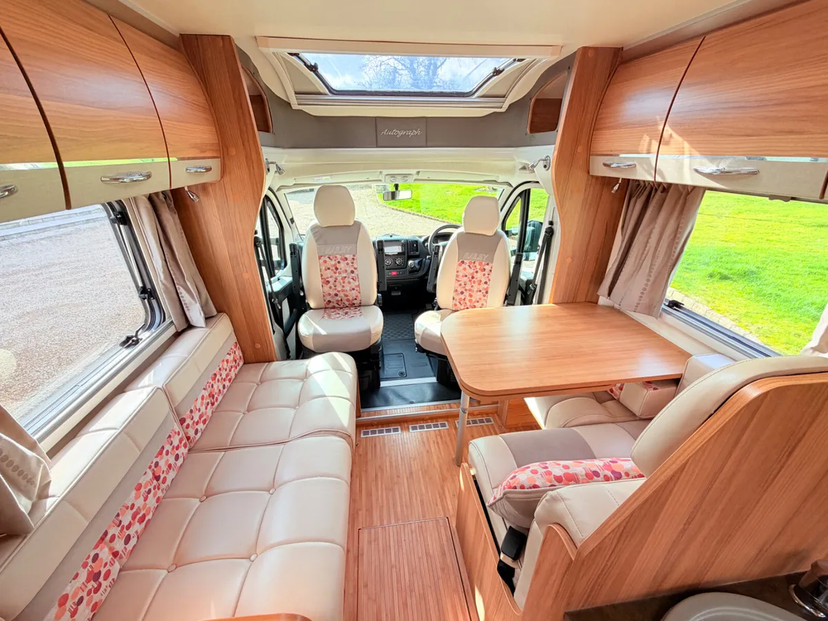 2014 BAILEY APPROACH AUTOGRAPH 745 LOW PROFILE - Image 4