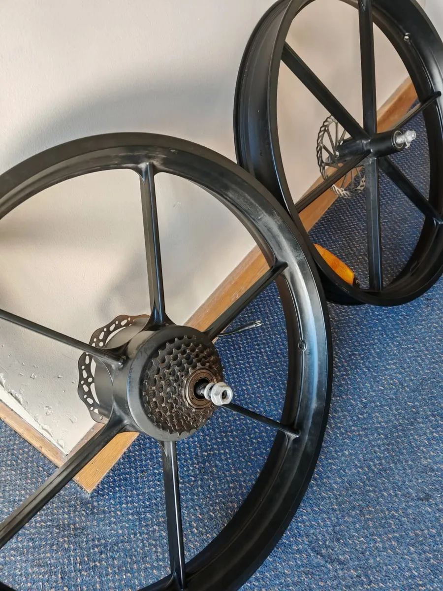 RKS Mountain Bike Wheel Rim Electric Motor - Image 1