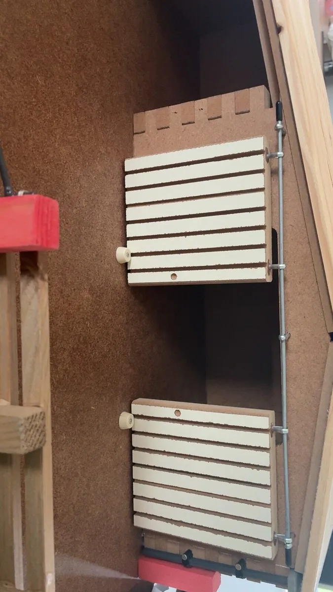 Millwood small farm yard - Image 3