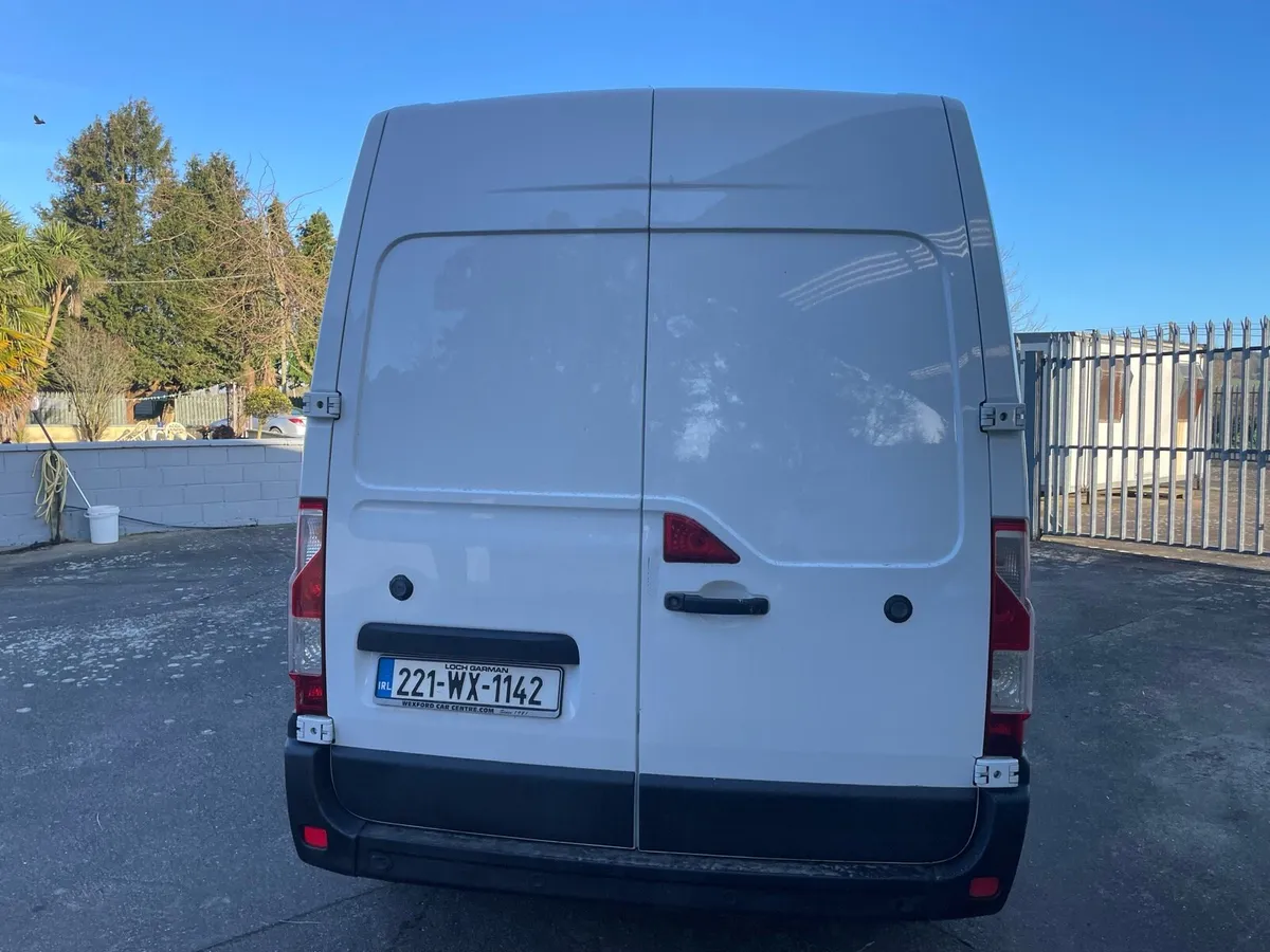 221 Nissan NV400 - Image 4