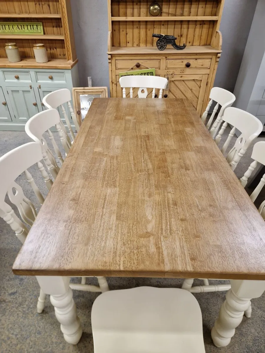 Solid oak farmhouse kitchen, 8 oak chairs - Image 3