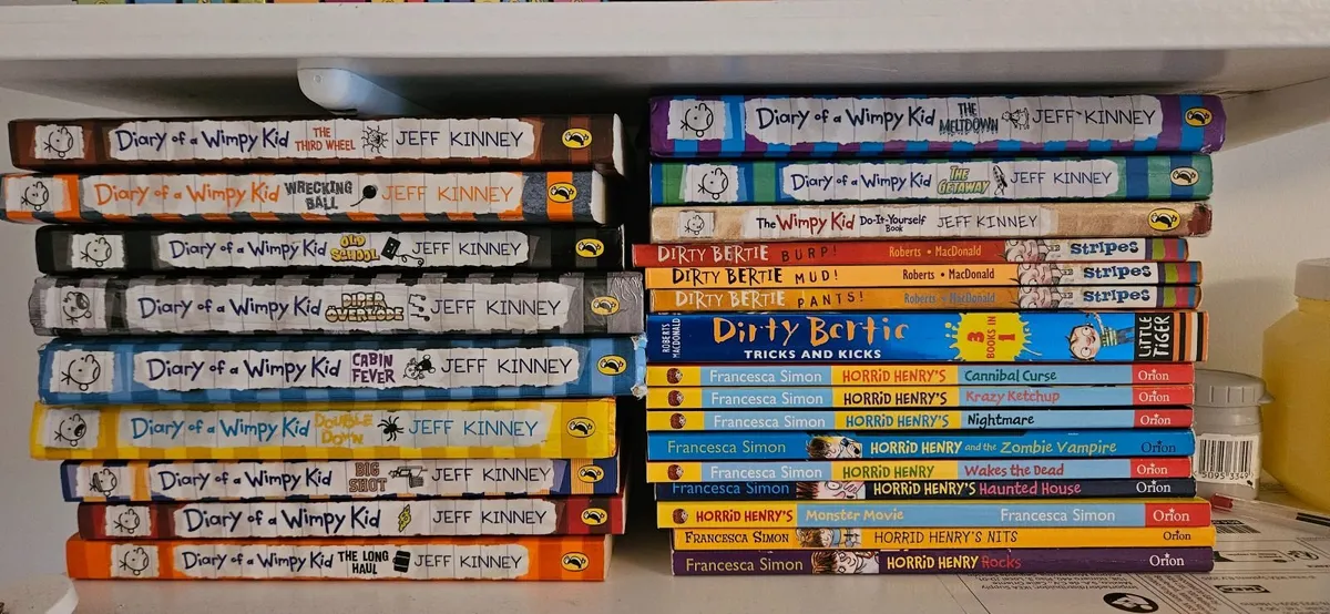 Childrens book collection - Image 1