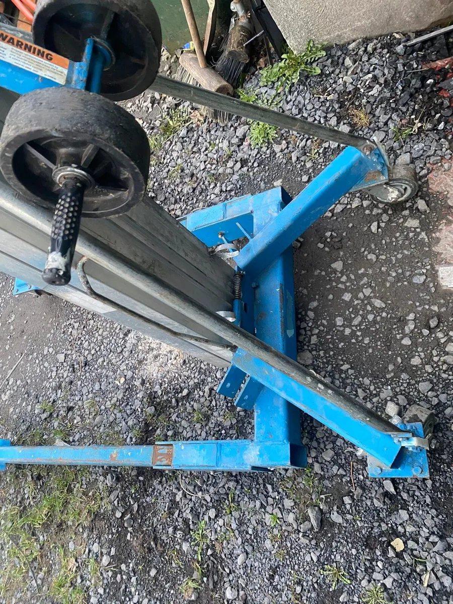 GENIE SLA10 SUPERADVANTAGE LIFT - Image 3