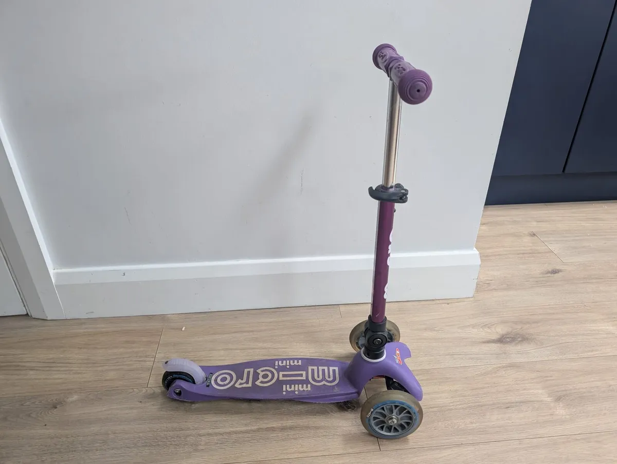 Kid's Mini Micro Scooter - Image 1