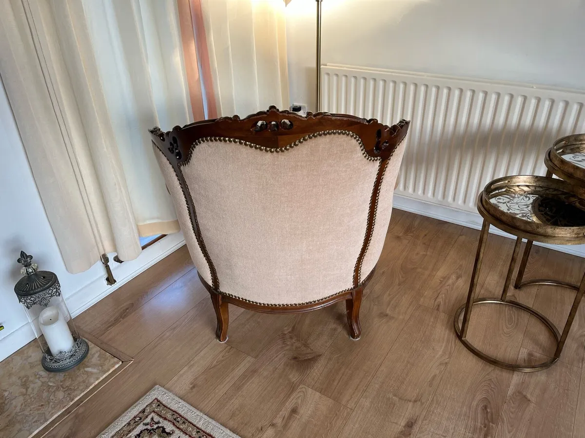 Stunning Vintage Rococo Revival suite - Image 3