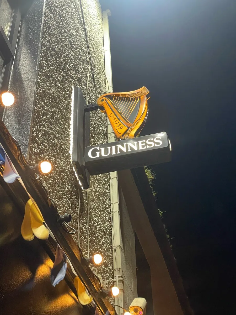 Guinness old signs pub bar antique - Image 1