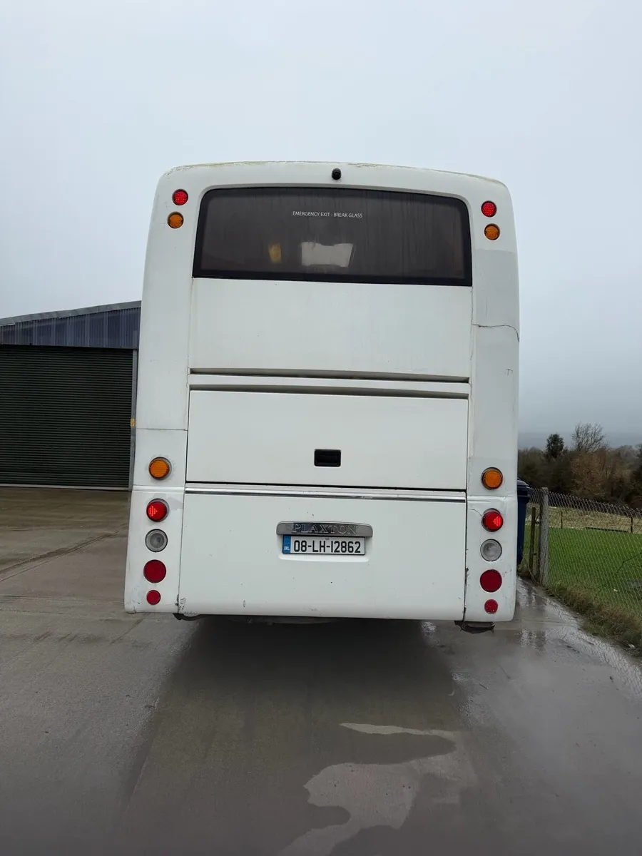 Iveco plaxton panter 61 seater coach. - Image 2