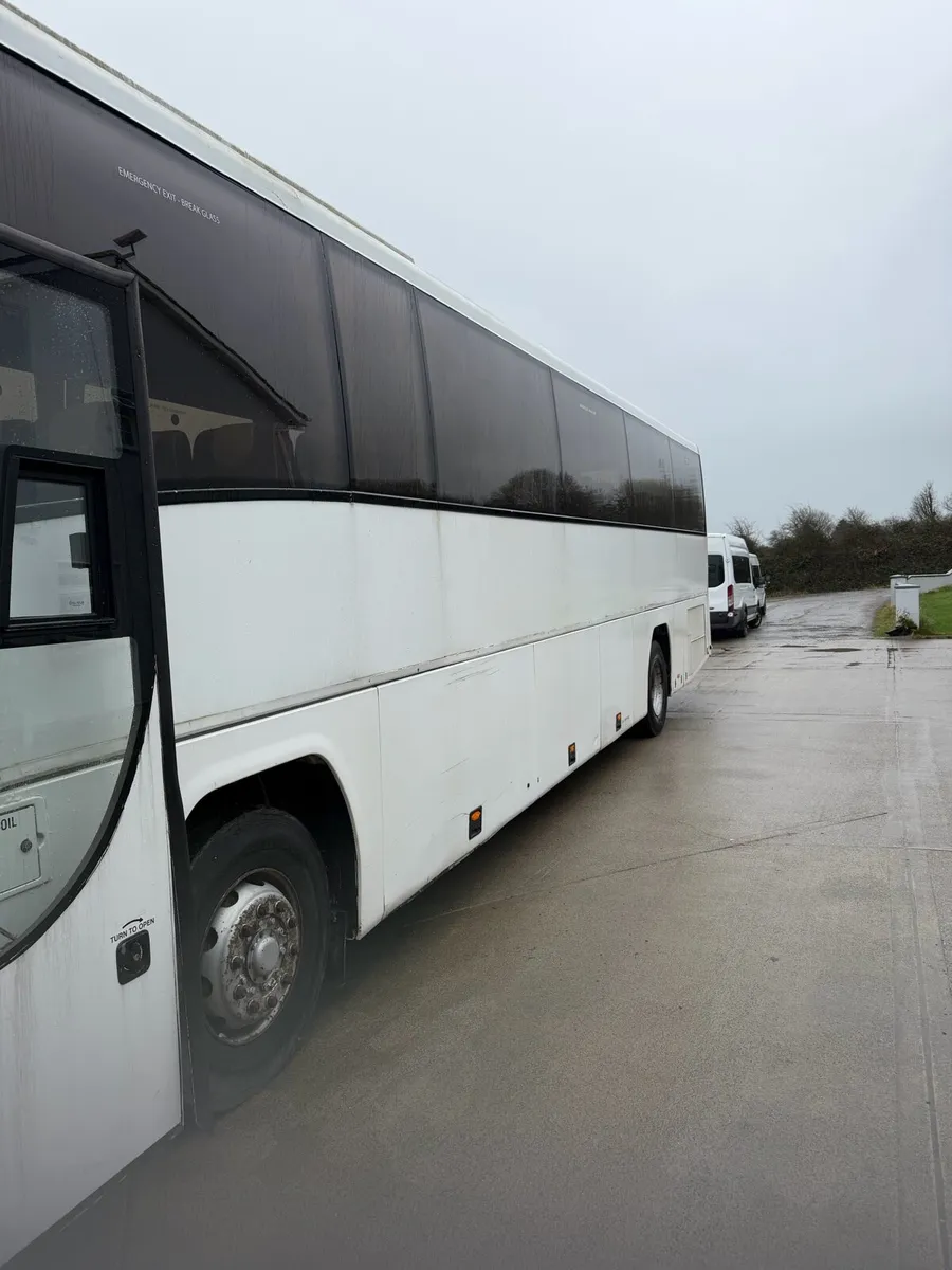 Iveco plaxton panter 61 seater coach. - Image 3