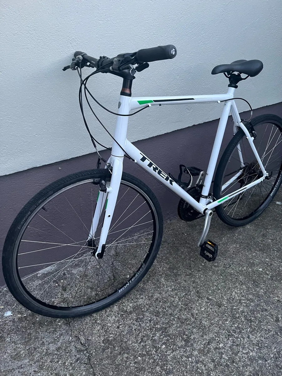 Trek FX2, Hybrid bike. - Image 1