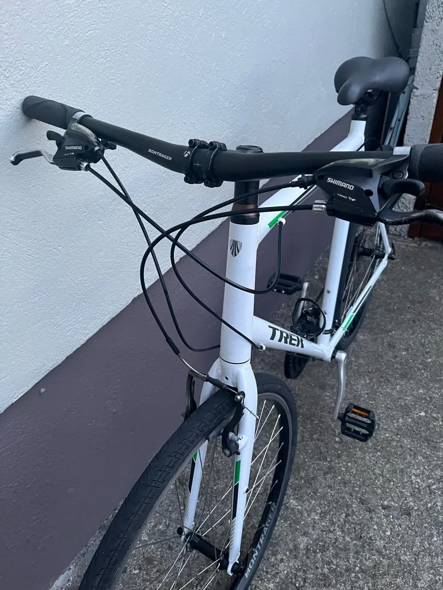 Trek FX2, Hybrid bike. - Image 2