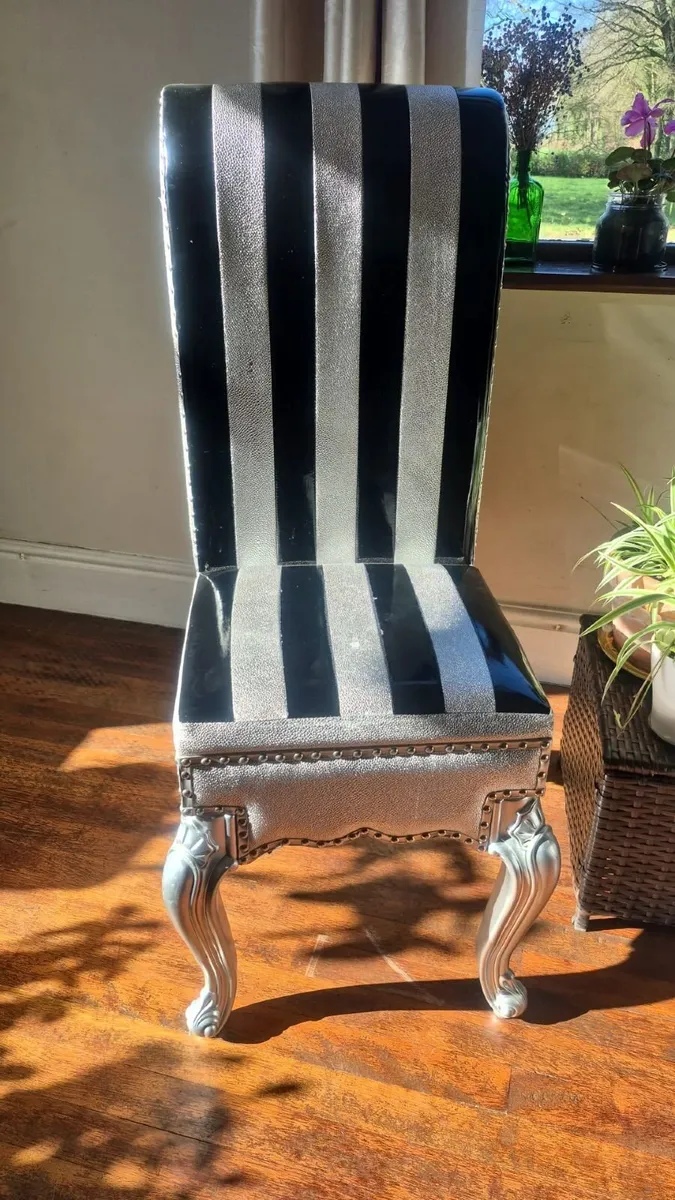 ✨ Elegant Baroque Style Accent Chairs – Set of 2 ✨ - Image 4