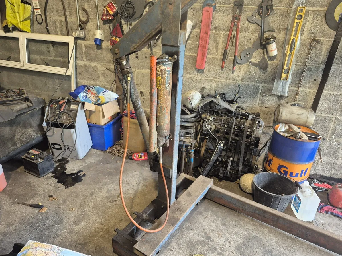 Weston House Engine Crane - Image 4